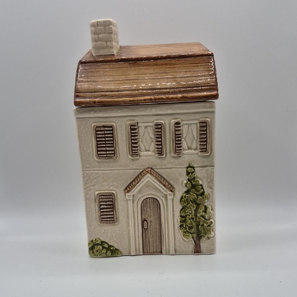 OTAGIRI JAPAN Charming Ceramic House Art Decor CANISTER